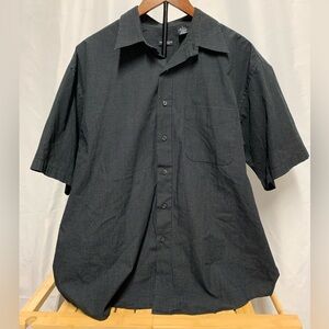 Van Heusen men’s button up dress shirt black Size large